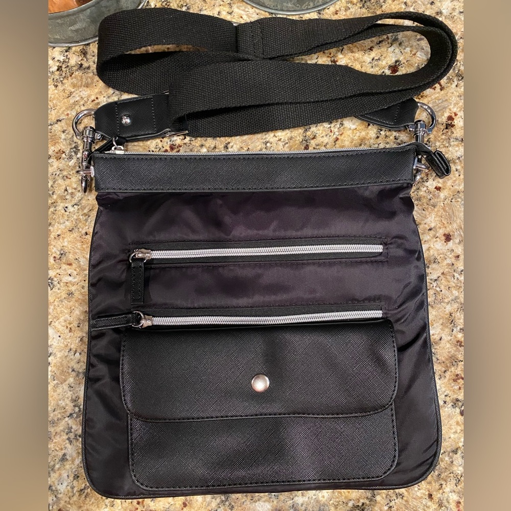 NWOT Chico's Over the Shoulder Purse-Black